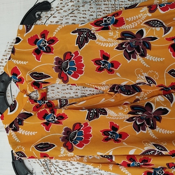 New Monteau Floral Romper Size M - Picture 5 of 9